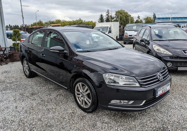 Volkswagen Passat cena 33800 przebieg: 309000, rok produkcji 2012 z Ślesin małe 67